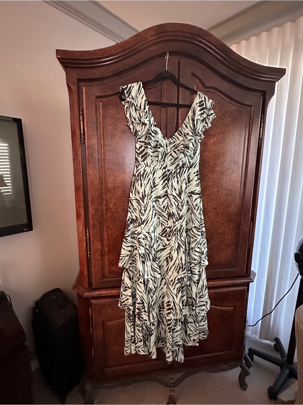 Wayf Ruffled High-Low Maxi Dress - Picture 4 of 5